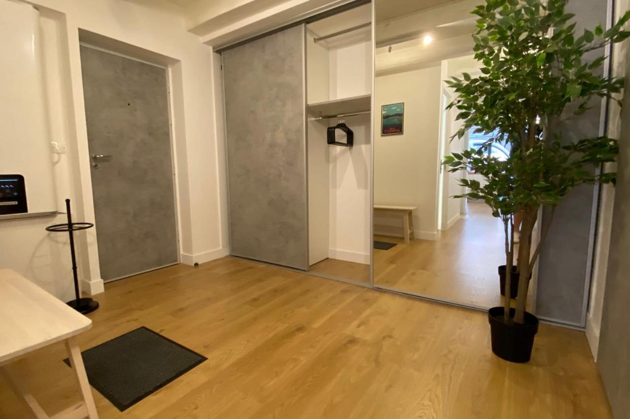 Le Royal 4 - Apartment For 4 People In The City Center Annecy Exterior photo